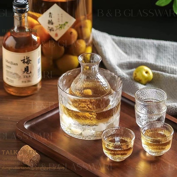 Bộ Bình + 4 Ly Uống Sake 5