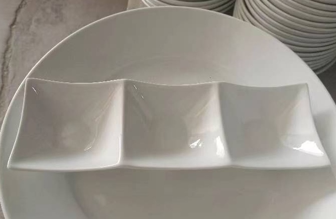 Dĩa Sứ 3 Ngăn