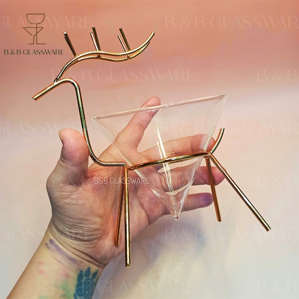 Ly Nai Vàng - ảnh 2