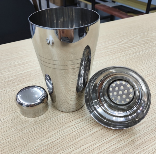 Shaker Yiyi Tráng Gương Trong Ngoài 510ml 3