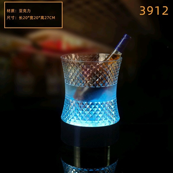 Xô Ướp Chai Rượu Nhựa Acrylic 20 x 20 x 27 cm Có Đèn LED