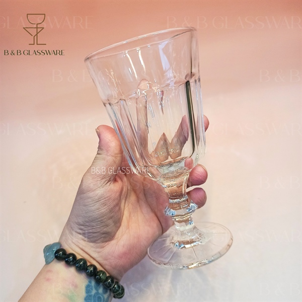Ly Absinthe Có Chân 2