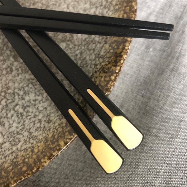Đũa Nhựa Chịu Nhiệt Tốt, Chống Trơn, Chất Liệu: Nhựa PET, Kích Thước: 24.2cm
