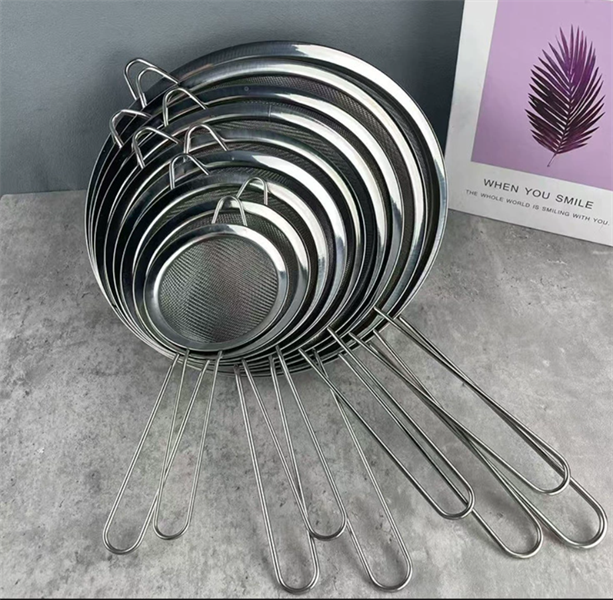 Ray Lọc Inox Đáy Tròn Tai Nhọn 3